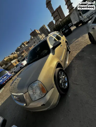 GMC Yukon Denali 3