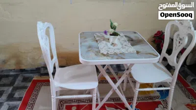 طاولة طعام نفرين نضيفة 3