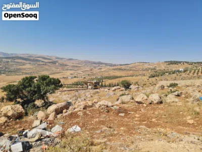 عنيبة قطع مميزه جدا 1700م وأطلاله ممتازه وقويه من المالك مباشره 3