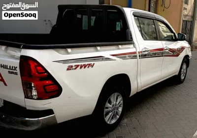 Toyota Hilux SR5 3