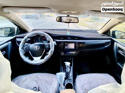 Toyota Corolla LE 2