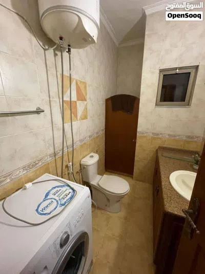 شقة * مميزة * للايجار * 2 نوم * السابع 3