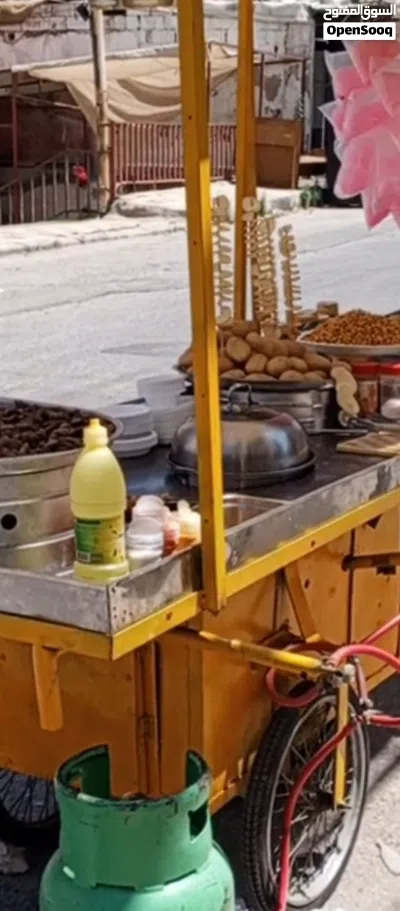 عربايه ذره وبطاطا وفول وترمس وعرانيس حجم كبير مع كامل معداتها راكب عليها 3غازات 3