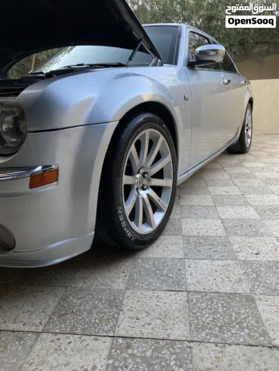 Chrysler 300 300S v8 4