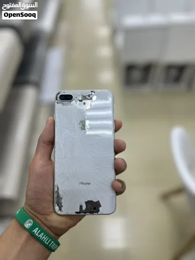 ايفون 8 بلس 4
