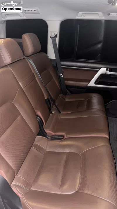 Toyota Land Cruiser VXR 2