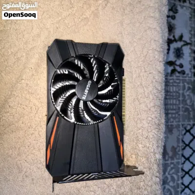 كيس جيل جيل 8حرف k و بورد اسوس روج كيمنك و rgb مراوس ب سيريس اس 4