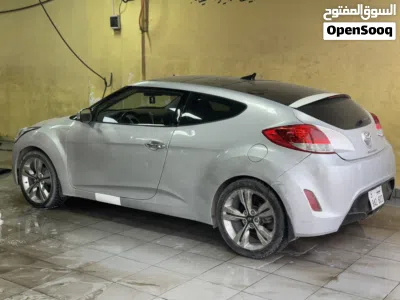 Hyundai Veloster GL 2