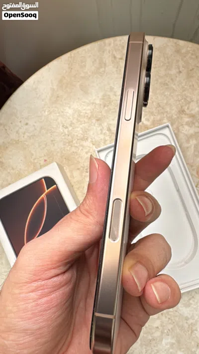 iPhone 16 pro max 256gb (battery 100)استخدام ايام ضمان سنة 3