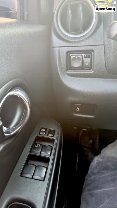 Nissan Versa SV 3