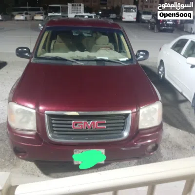 GMC Envoy XUV 2