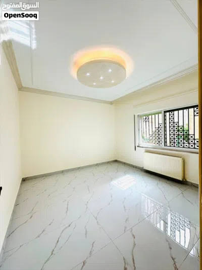 Luxurious Apartment For Rent In Um Al Summaq 3