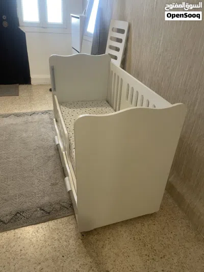 سرير اطفال 2
