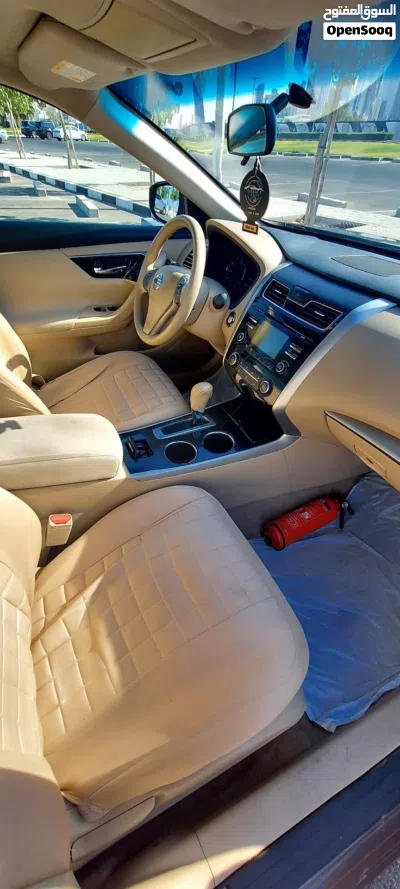 Nissan Altima SV 4