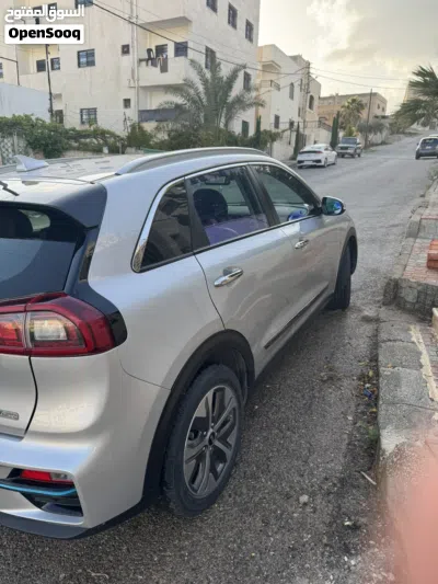 Kia Niro EX 3