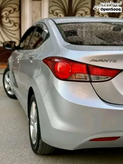 Hyundai Avante SE 2