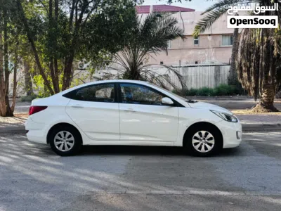 Hyundai Accent Standard 3