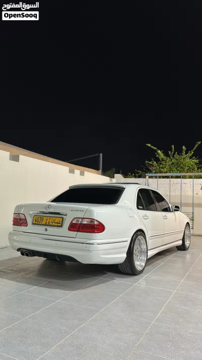 مرسيدس بنز الفئة-E E 55 AMG 2