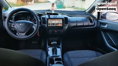 Kia Cerato Standard 4