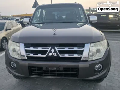 Mitsubishi Pajero GLS 2