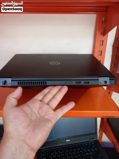 دل . المعالج كور اي 7 الجيل 8 . الهارد 256 ssd الرام 8 حجم الشاشة 14 3