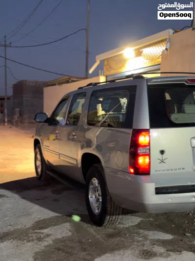 Chevrolet Suburban LT 4