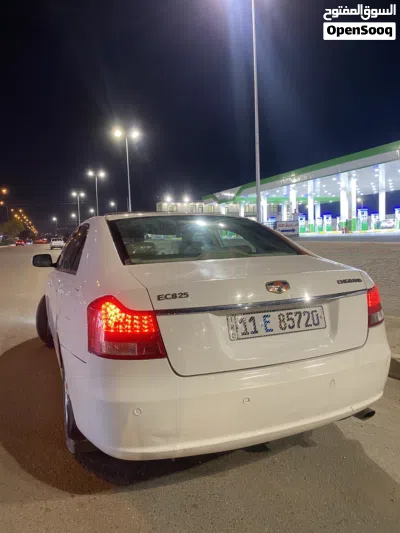 Geely EC8 4