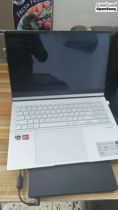 لابتوب ASUS Vivobook جديد كلش مستعمل 3 اشهر شاشة OLED 2
