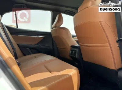 Toyota Camry GLE 4