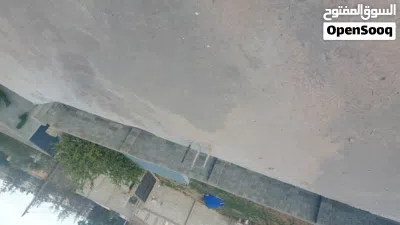 ارض عليها هيكل حوش بناء 2