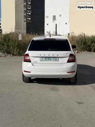 سكودا فابيا Standard 3