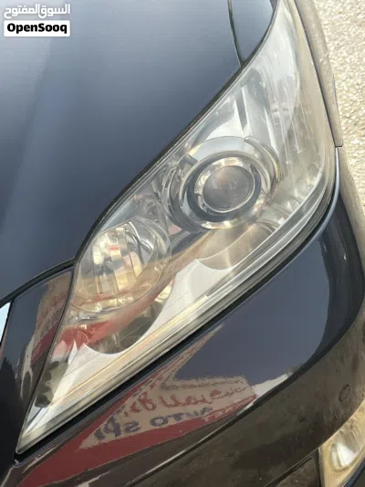 للبيع مصابيح أمامية ( ليتات ) لكزس es350 2