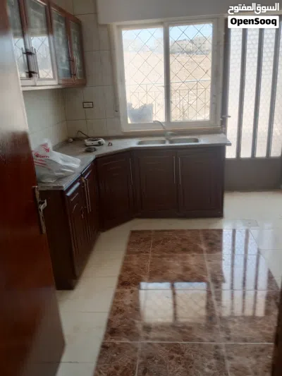 شقة للبيع في ماركا الجنوبية 2