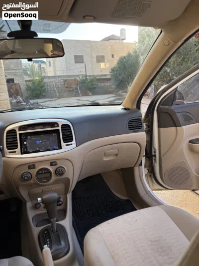 Hyundai Verna Standard 2