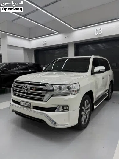 Toyota Land Cruiser VXR 4