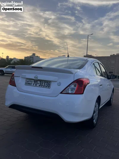 Nissan Sunny Standard 3