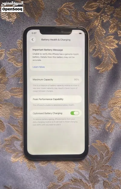 iPhone 11 128GB 95% Battery Face ID Working Original Display Box + Accessories 2