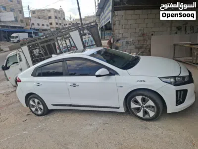 Hyundai Ioniq Standard 3