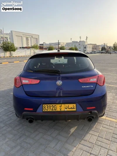 الفا روميو جوليتا Giulietta Veloce 4