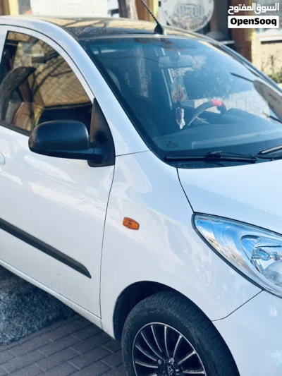 Hyundai i10 Standard 2
