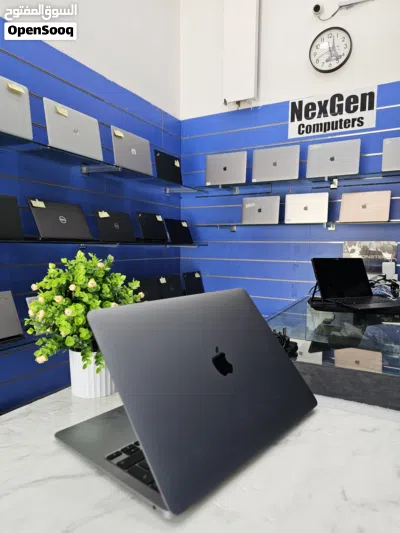 Apple MacBook Air A2337 Year 2020 Apple M1 Processor 8GB RAM 250GB SSD 13.3 Inch display size 4