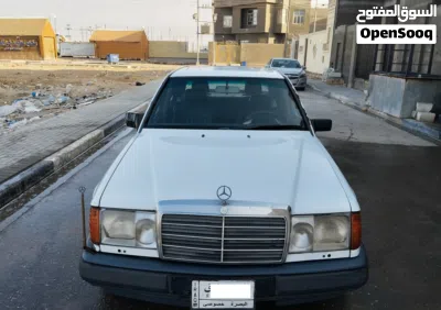 مرسيدس بنز الفئة-E E 300 4
