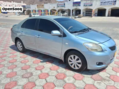 Toyota Yaris S 4