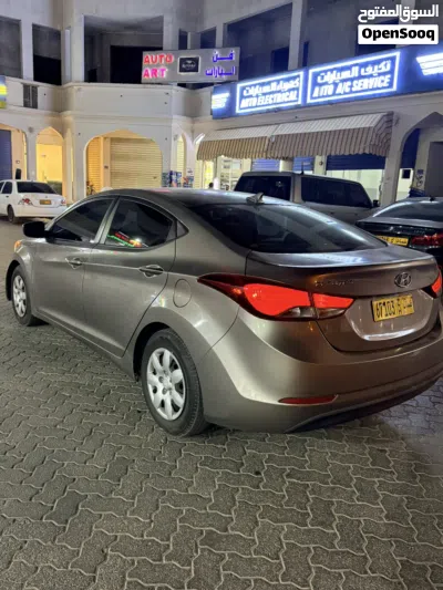 Hyundai Elantra GL 3