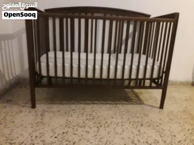 تخت اطفال حجم كبير مع الفرشة 2