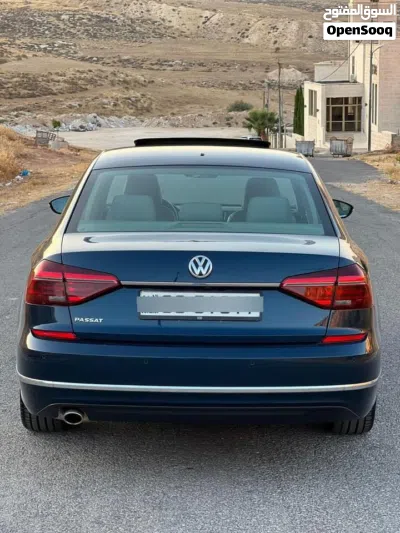 Volkswagen Passat SE 2