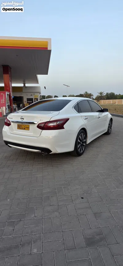 Nissan Altima SV 3