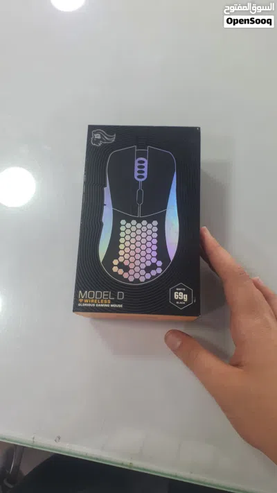 glorious model d wireless غير مستخدم فقط مفتوح 2