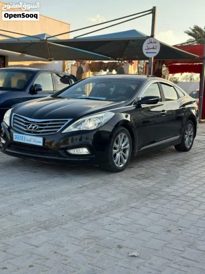 هيونداي ازيرا Standard 4