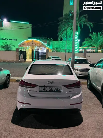 هيونداي افانتي Standard 3